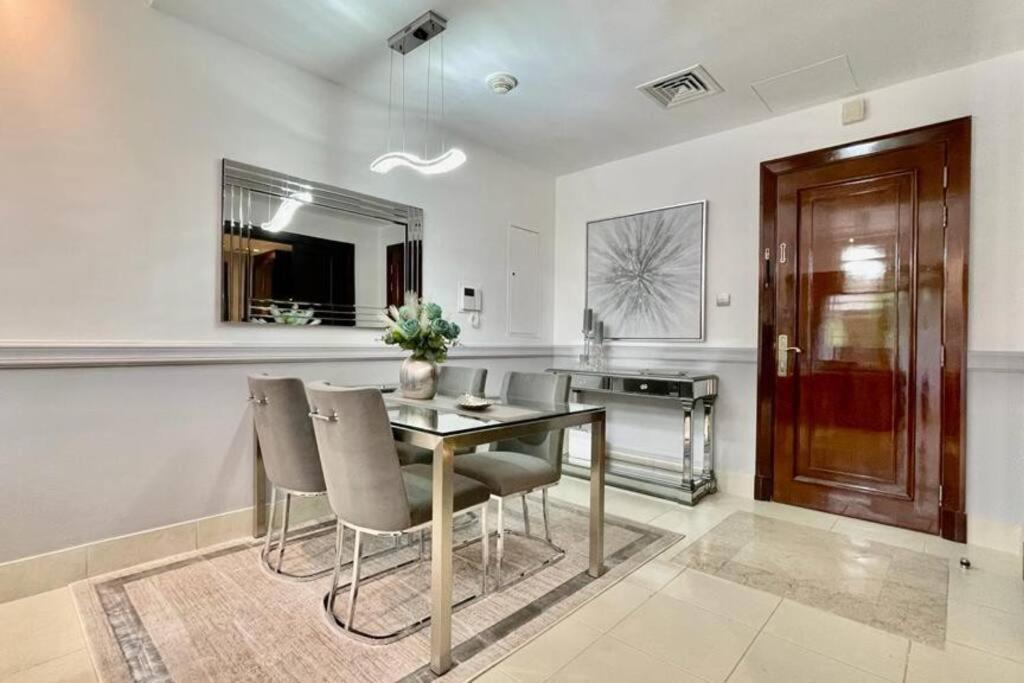 Lux Burj Views -Boulevard -Prime Location Downtown دبي المظهر الخارجي الصورة